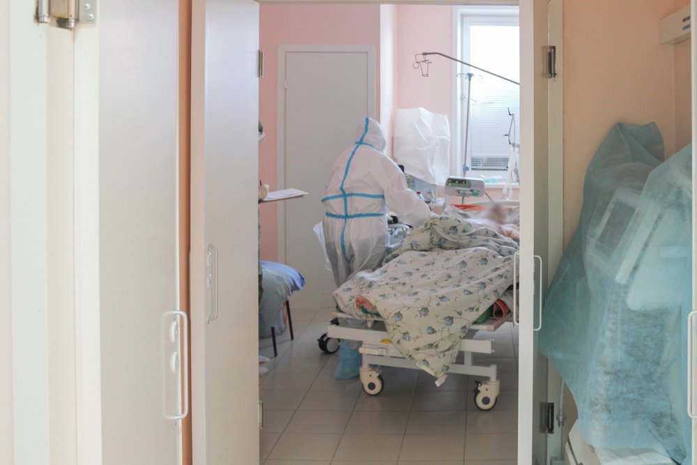 190 заболевших коронавирусом госпитализировали за сутки в Приангарье, всего — 2,3 тысячи