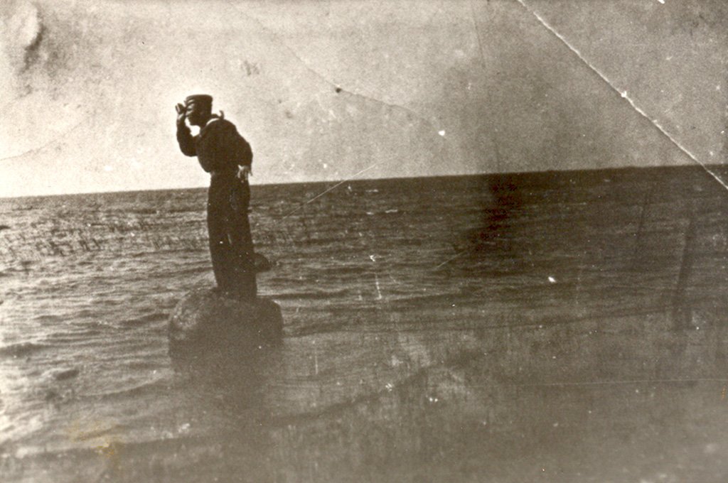 Геннадий Белокопытов на Финском заливе в 1938 году