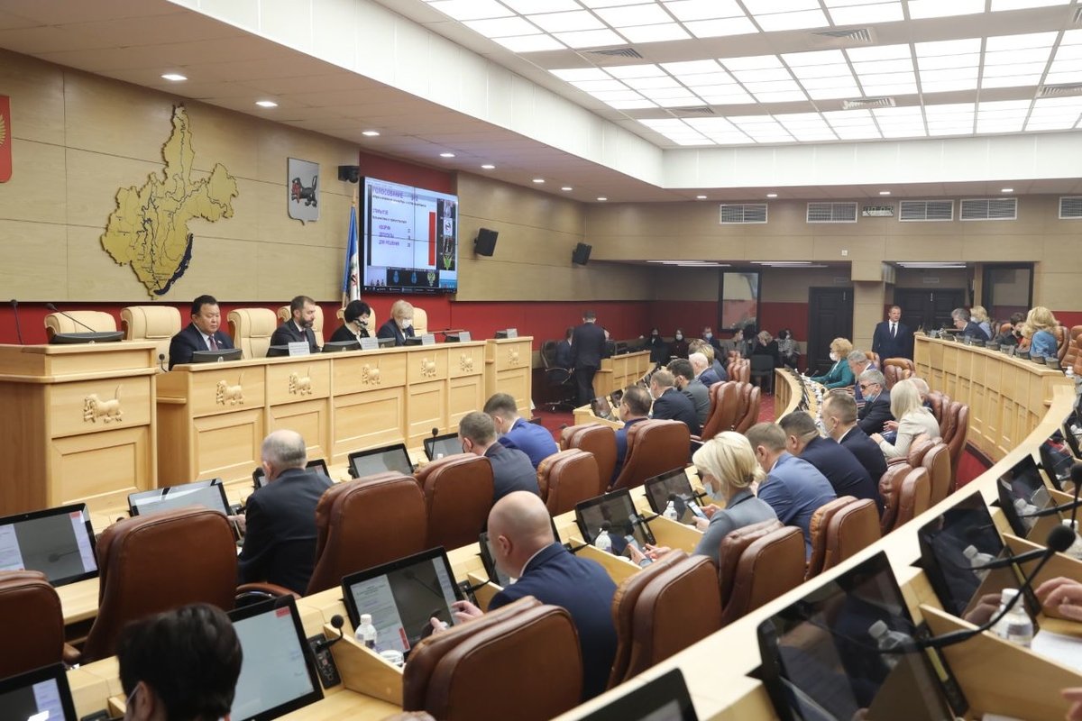 Заксобрание Иркутской области поддержало законопроект о QR-кодах в общественных местах