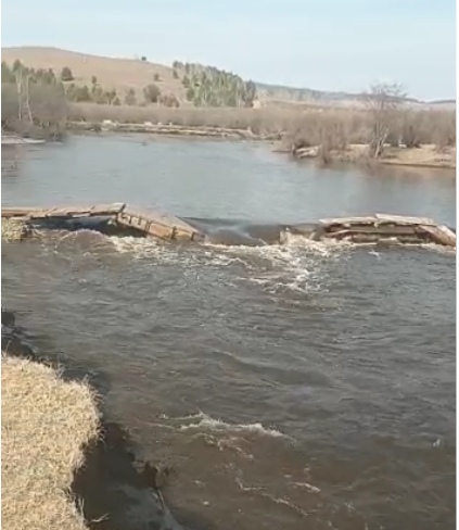Власти о смытом рекой мосте в Забайкалье: Уровень воды в пределах нормы