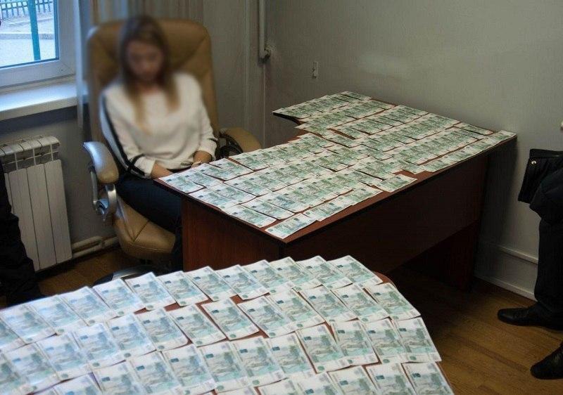 ФСБ задержала главврача районной больницы в Забайкалье за взятку