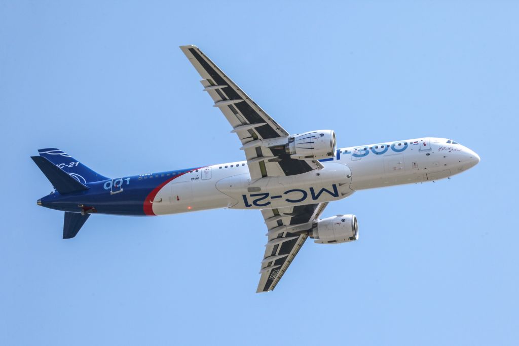 Глава Минпромторга анонсировал начало поставок МС-21 авиакомпаниям в 3-м квартале 2022 г.