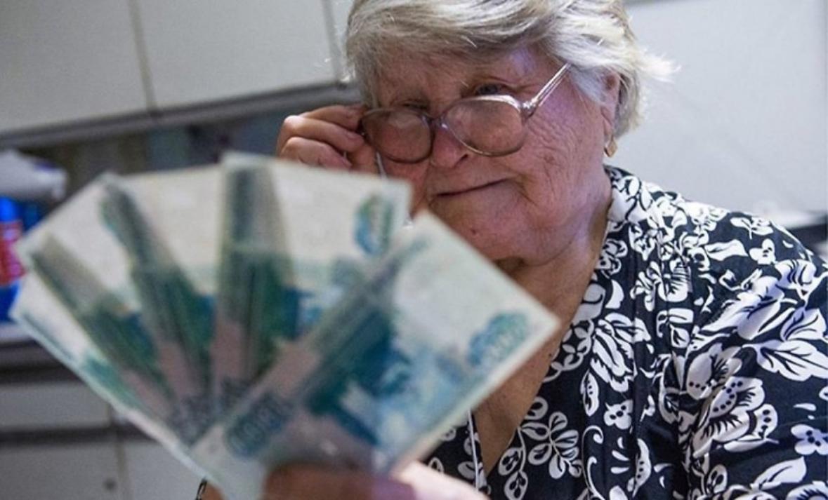 Пенсионерам в Иркутской области доставят пенсию за январь на неделю раньше