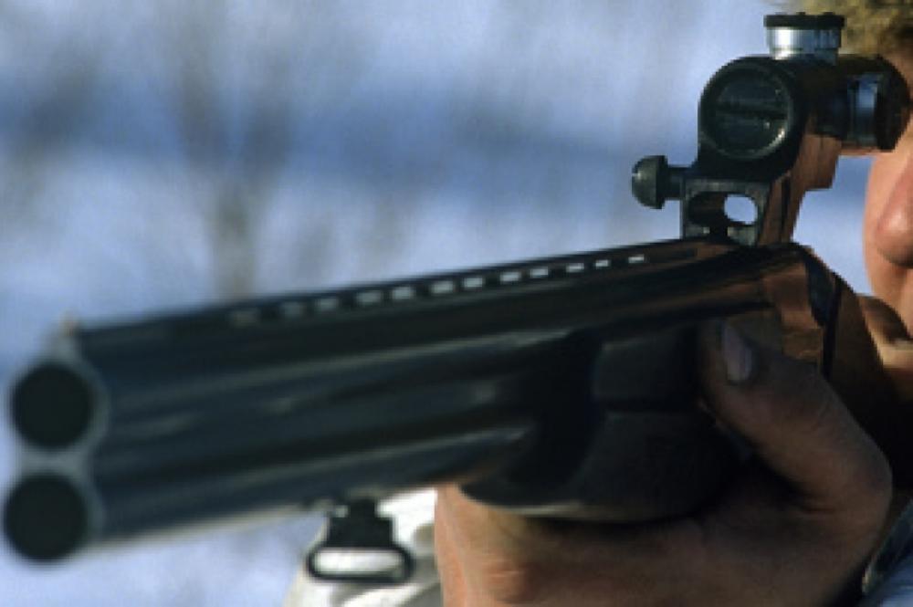 Житель Тупика застрелил охотника из его же карабина в лесу