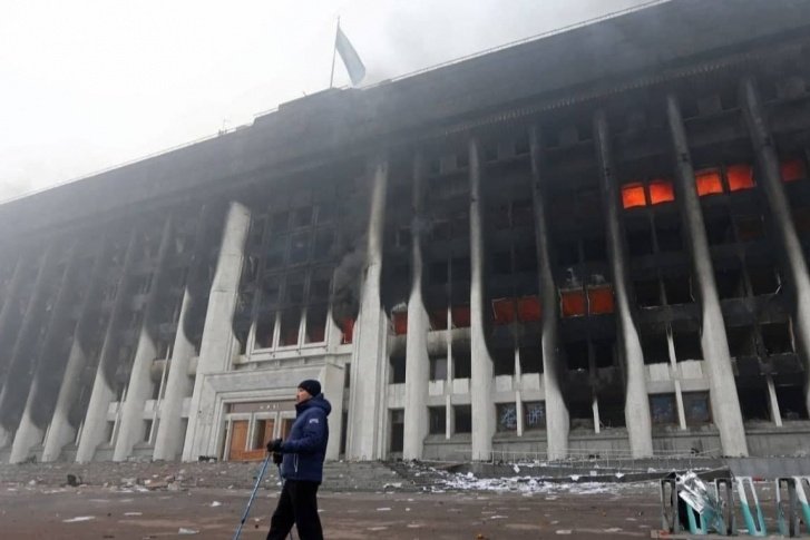«Родители забились в углы квартиры»: журналист — о власти и беспорядках в Казахстане
