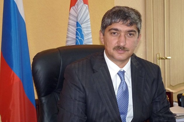 Экс-мэр Слюдянского района хочет снять с должности нового главы города