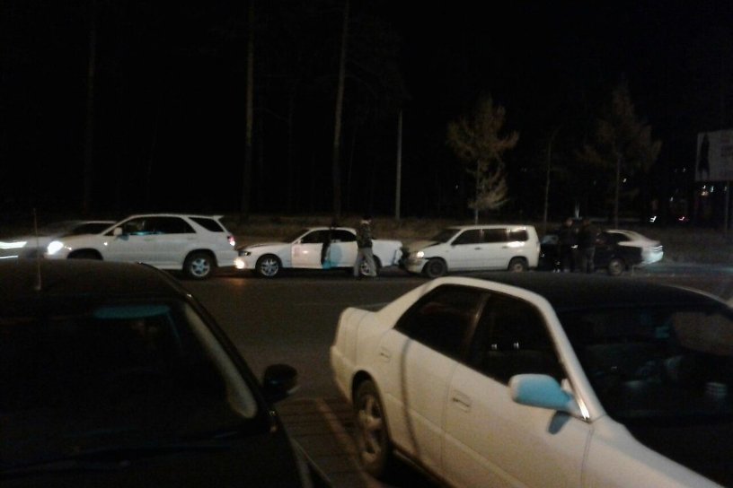 Четыре автомобиля столкнулись вечером 19 октября на улице Шилова в Чите