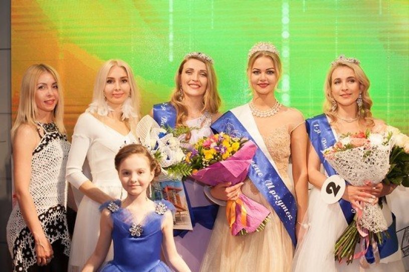Жительница Иркутска стала победительницей вокального конкурса на «Миссис Россия 2018»