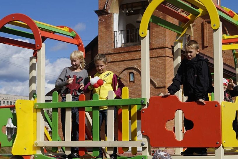 Детская площадка на территории собора появилась в Петровске-Забайкальском