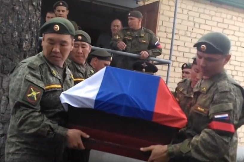 «Чита.Ру» публикует видео церемонии прощания с погибшим в Сирии забайкальским офицером